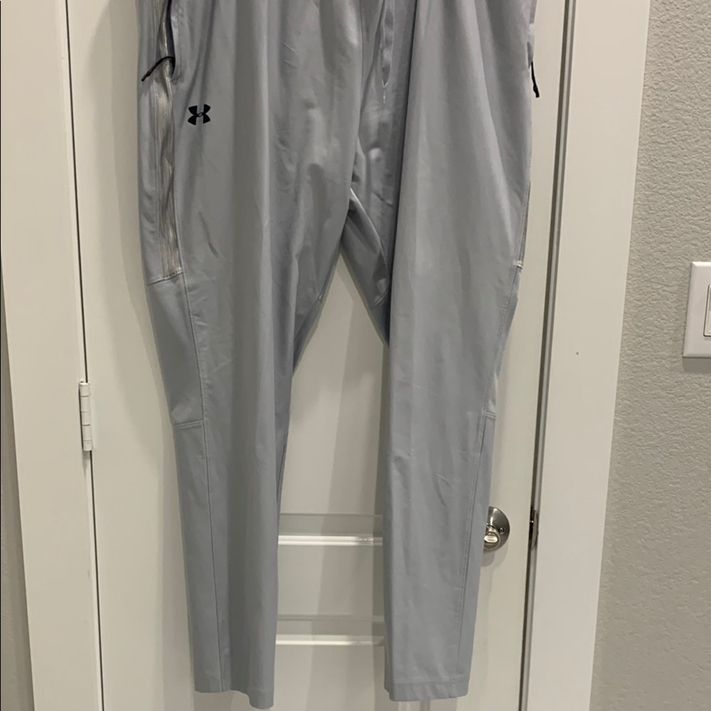 Under Armour Men's Gray Pants